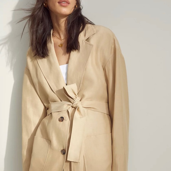 Aritzia Wilfred Novella linen jacket in olive beige colour, size medium. - Picture 2 of 7